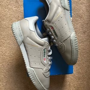 Yeezy powerphase adidas